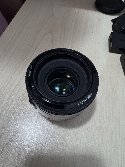 Aparat Canon 200D cu obiectiv EFS18-55mm