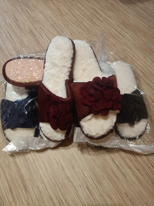 Продам домашние женские тапочки