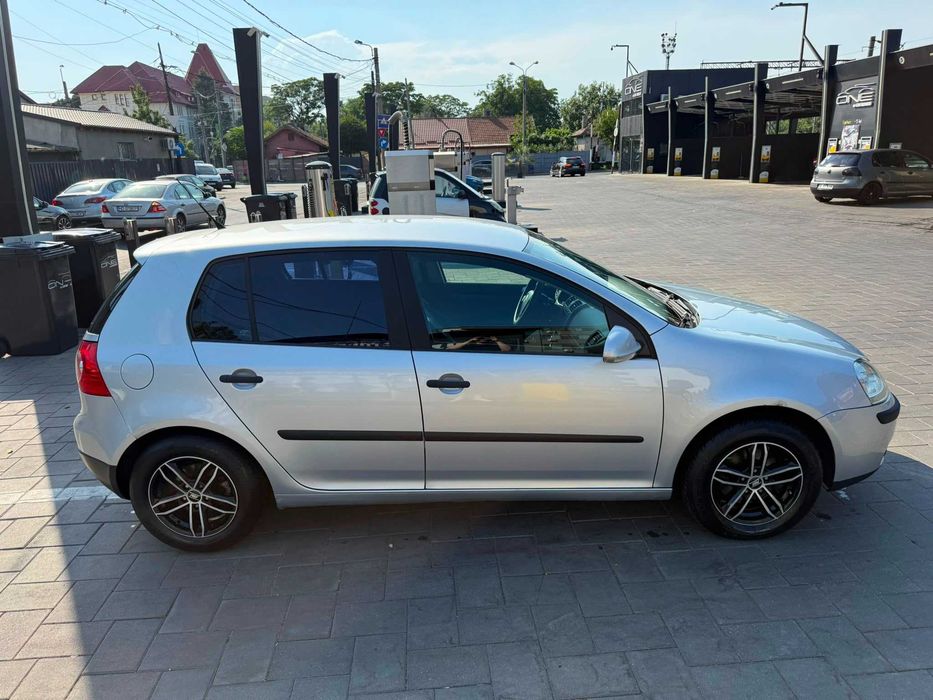 VOLKSWAGEN Golf 2006 — imagine 3