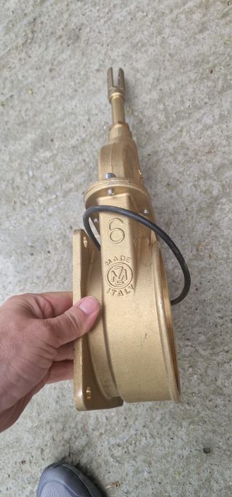 Cupla vidanja 6 toli redusă la 4 toli import Italia se poate trimite p