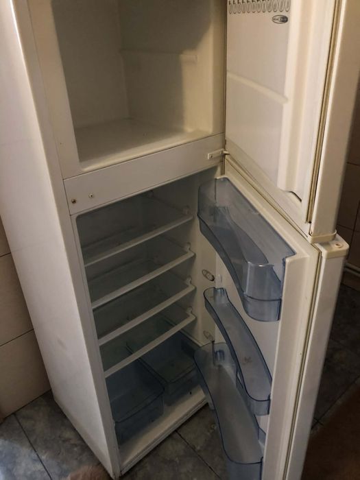 Frigider cu congelator