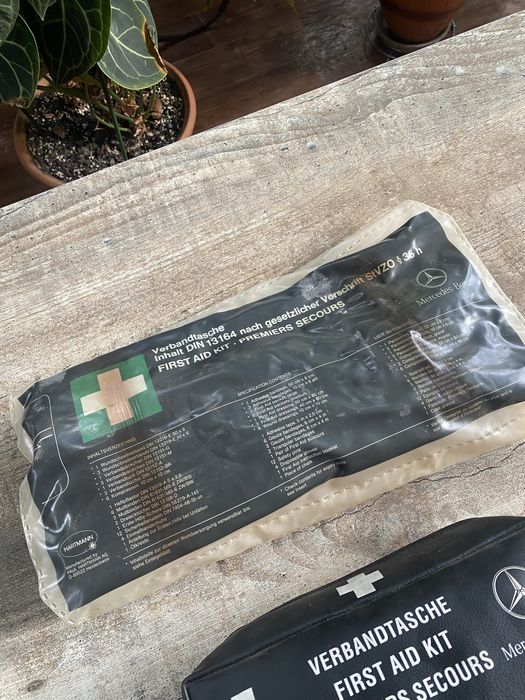 Аптечки Mersedes w124