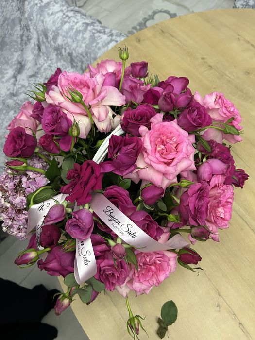 Әдемі гүл букеті сатылады