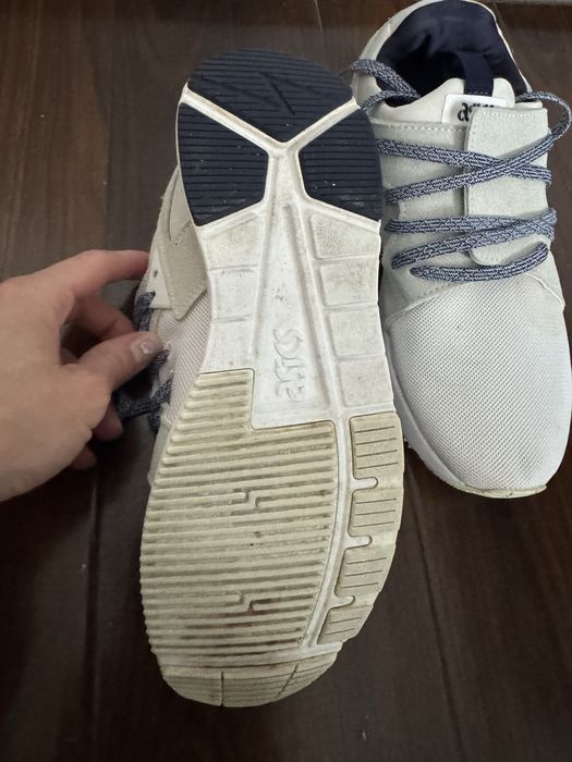 Adidasi Asics marimea 37