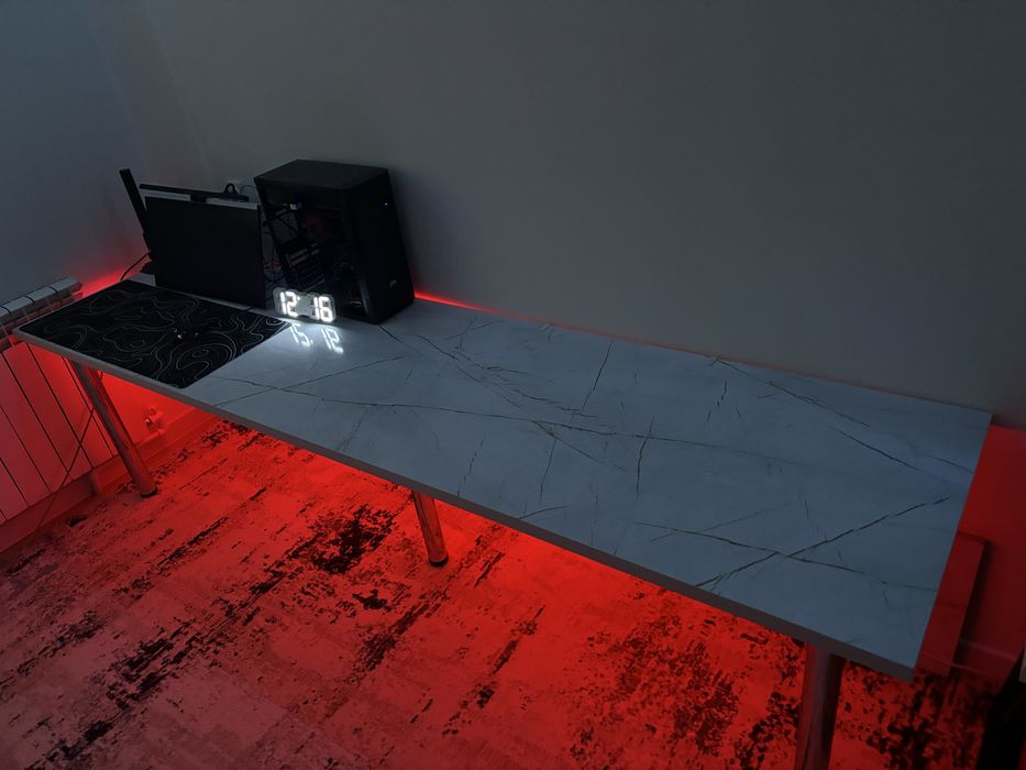 Компьютерный стол 2.70метр