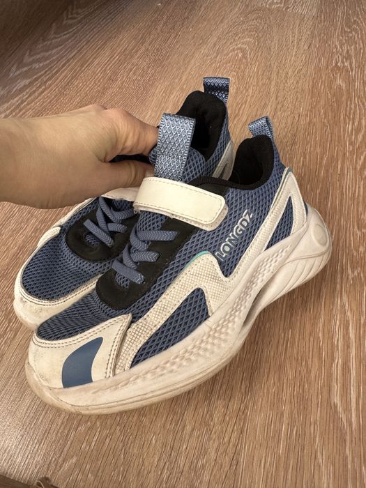 Кроссовки на мальчика