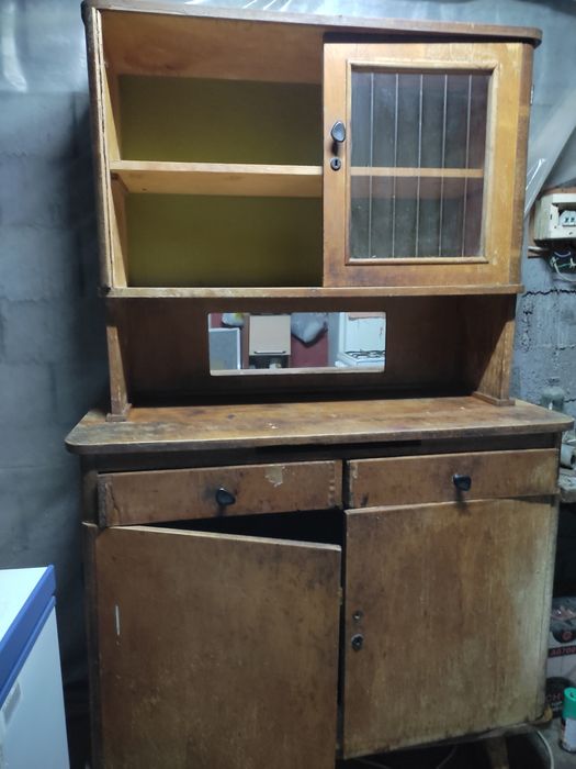 Продам сервант б/у