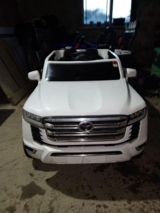 Пультовая машинка