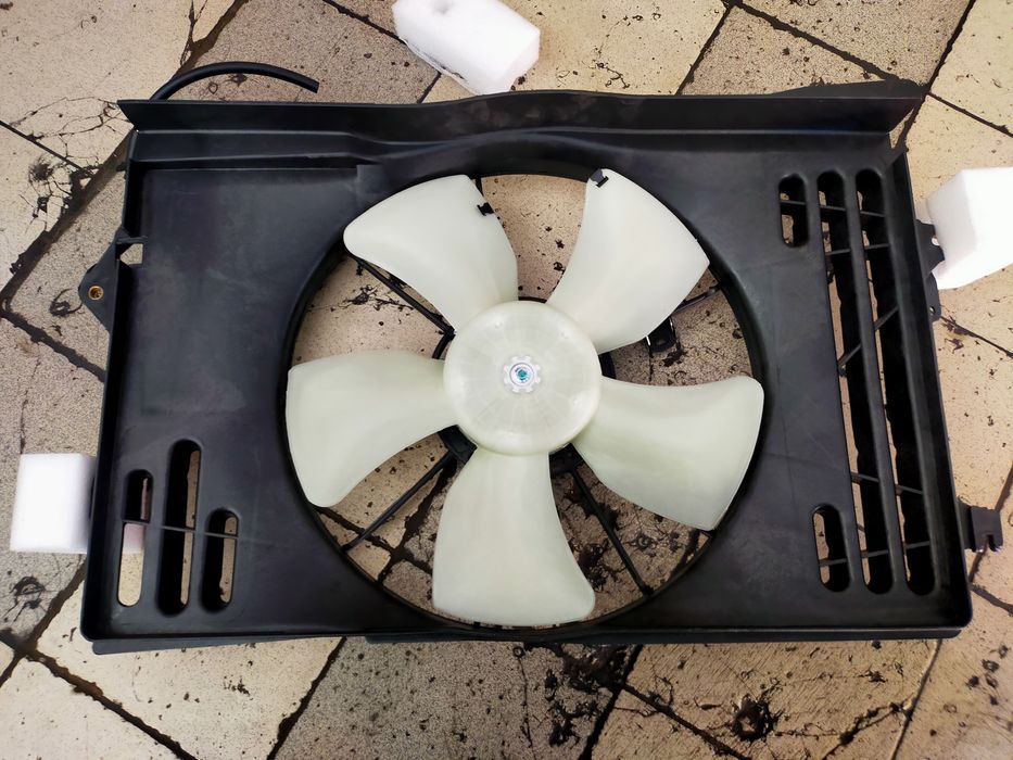 Тойота авенсис запчасти