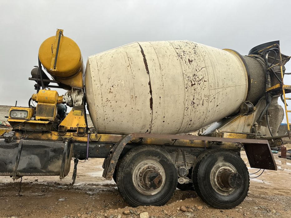 Автобетоносместитель 8 куб