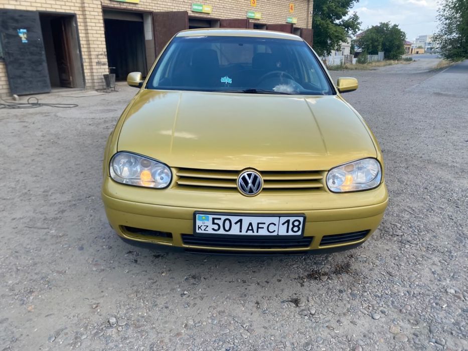 Volkswagen Golf продам срочно
