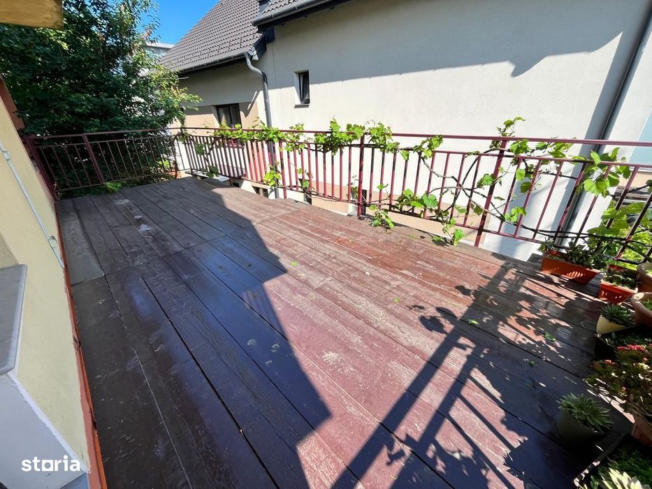 Apartament 3 camere, parcare, strada privata imobil tip vila,Buna Ziua