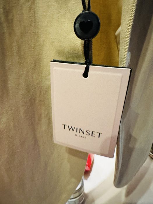 Сако на Twinset закупено от bestsecrets