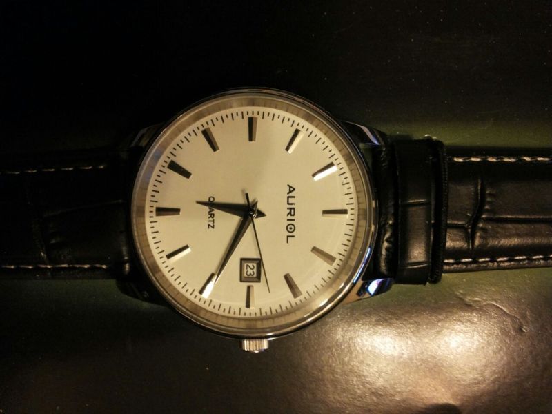 Елегантен часовник Аuriol