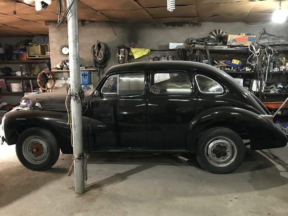 Срочно продаётся немецкая автомобиль ОПЕЛЬ капитан 1937 года.