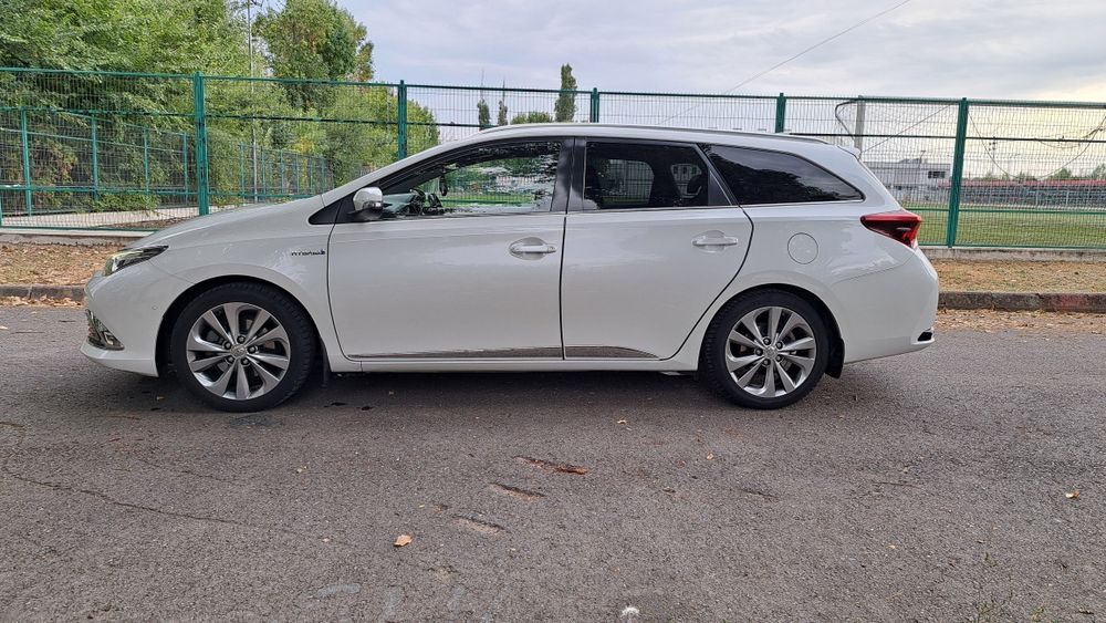 Vând Urgent Toyota Auris Hibrid 2018 cu GPL