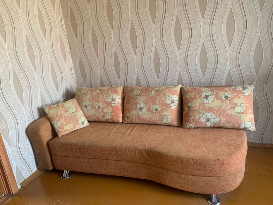 Продам тахту срочно