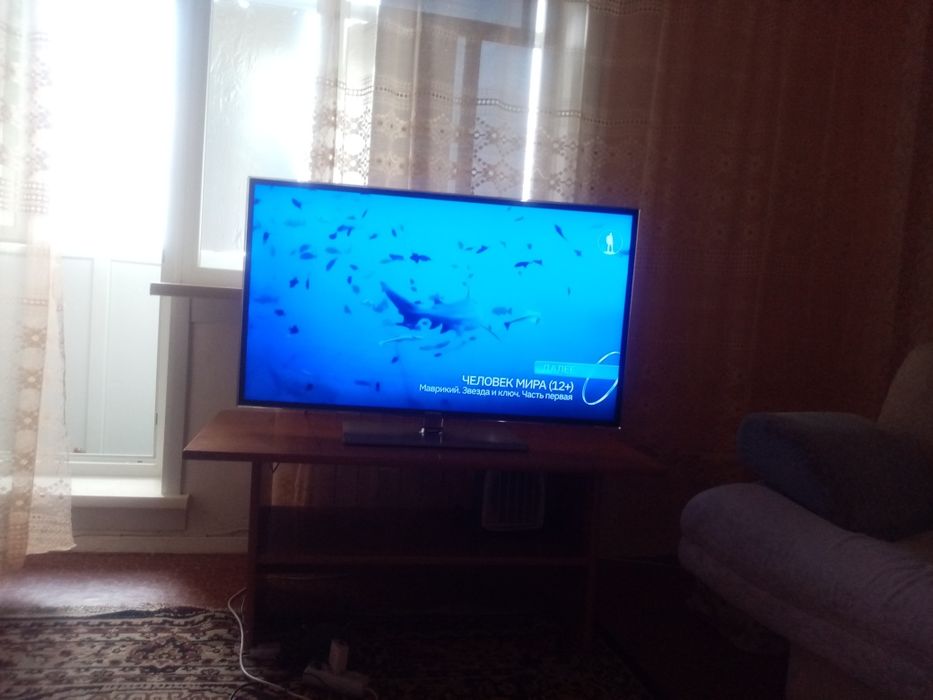 Продается телевизор самсунг.