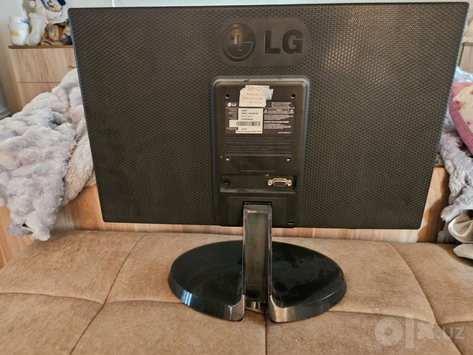 Продается монитор LG для видеонаблюдения.