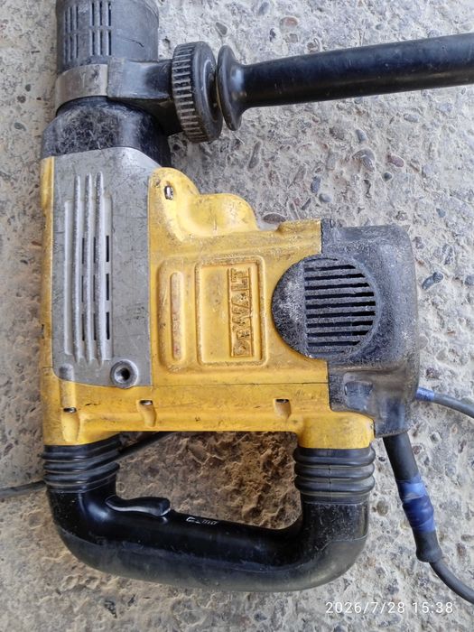 Сотилади Dewalt перфаратор