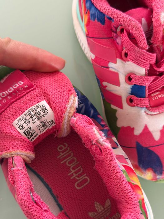 Маратонки Adidas за момиче размер 22