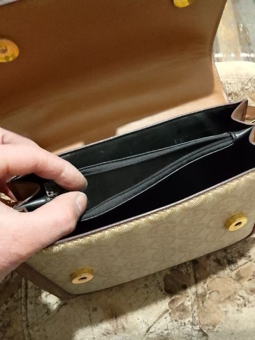 Дамска чанта, нова