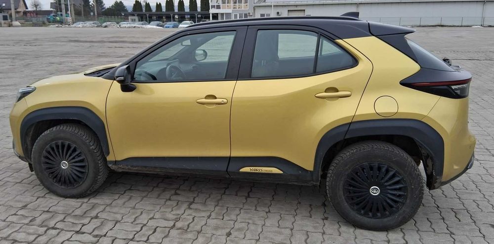 VÂNZARE Toyota Yaris Cross Hybrid,4x4, an 2023, Preț: 19.800 euro + TVA