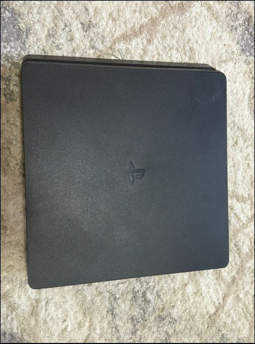 Sony PlayStation 4 slim