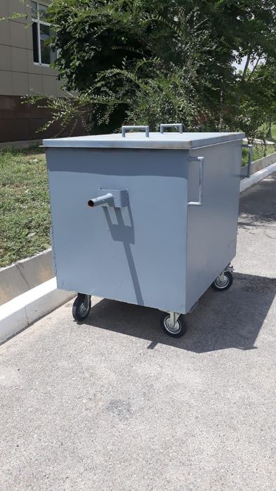 Мусорный контейнер