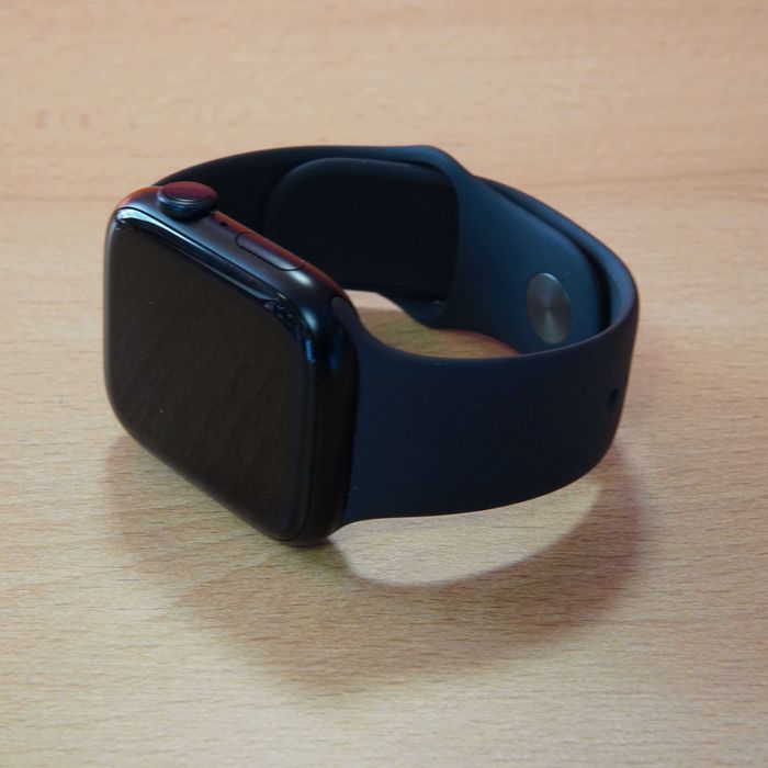 Apple Watch Series 8 45MM GPS, Aluminium Case, Retina, Fitness Tracking, Midnight