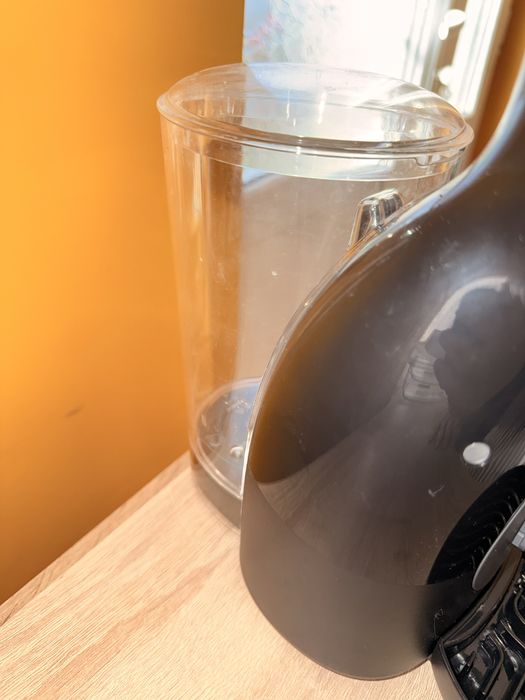 Aparat de cafea cu capsule doncafe