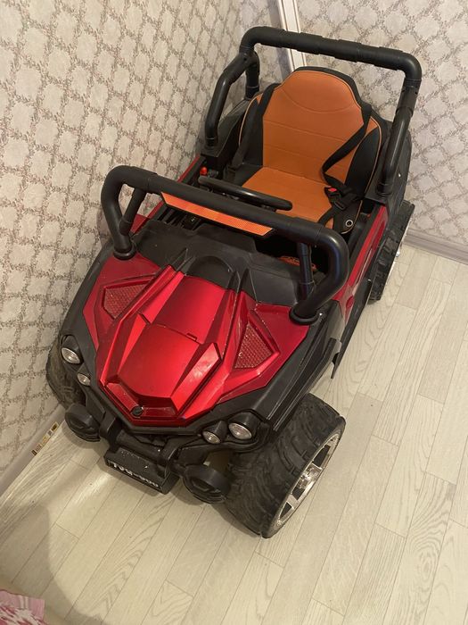 Продам машину на пульте