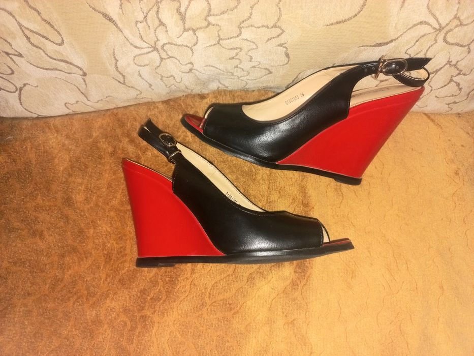 Продам обувь жен.в отличном !состоянии!