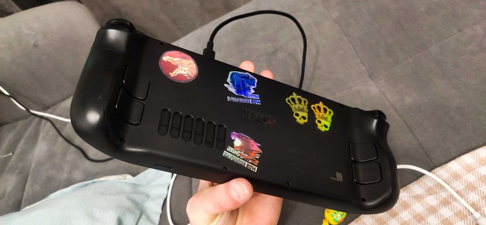 Игровая приставка Стим дек