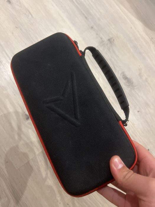 Продавам nintendo switch lite в отлично състояние