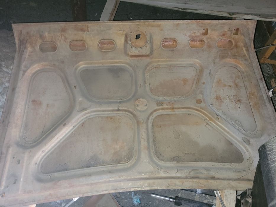 Крышка багажника Волга