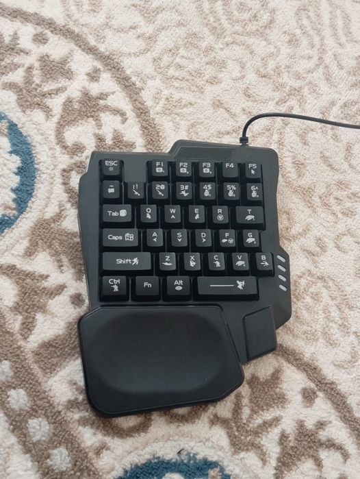 Клавиатура с мышкой