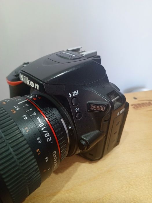 Продам Nikon 5600