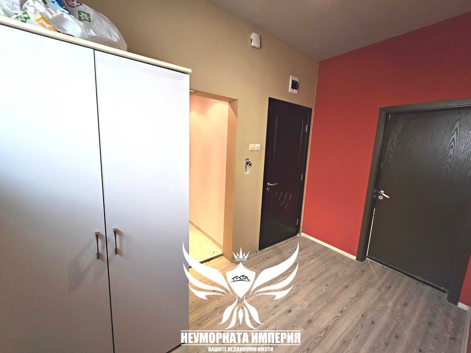 Продавам двуетажна къща РЗП 364кв. с 313кв.м. двор в гр.Асеновград