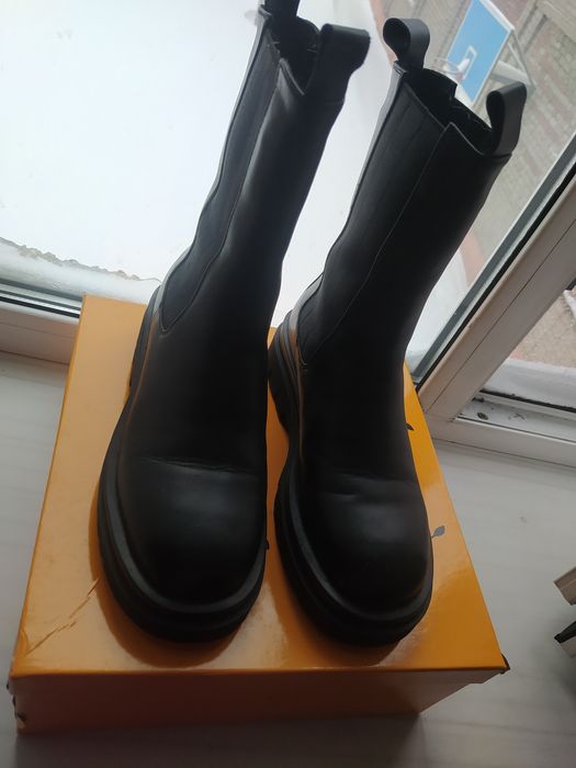 Продам сапоги чисто кожа размер 39