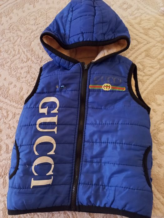 Продам безрукавка для мальчика