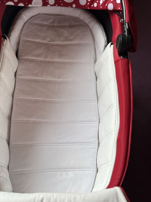 Cybex Priam Lux Jeremy Scott Red Dark Кош за новородено