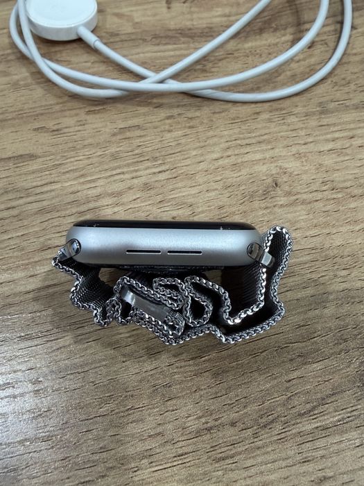 Продам Apple watch se