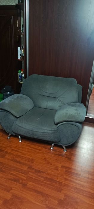 Мягкая мебель для зала