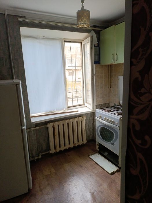 Продам 2х.квартиру.  ул. Айтбаева 33.  Кирпич.