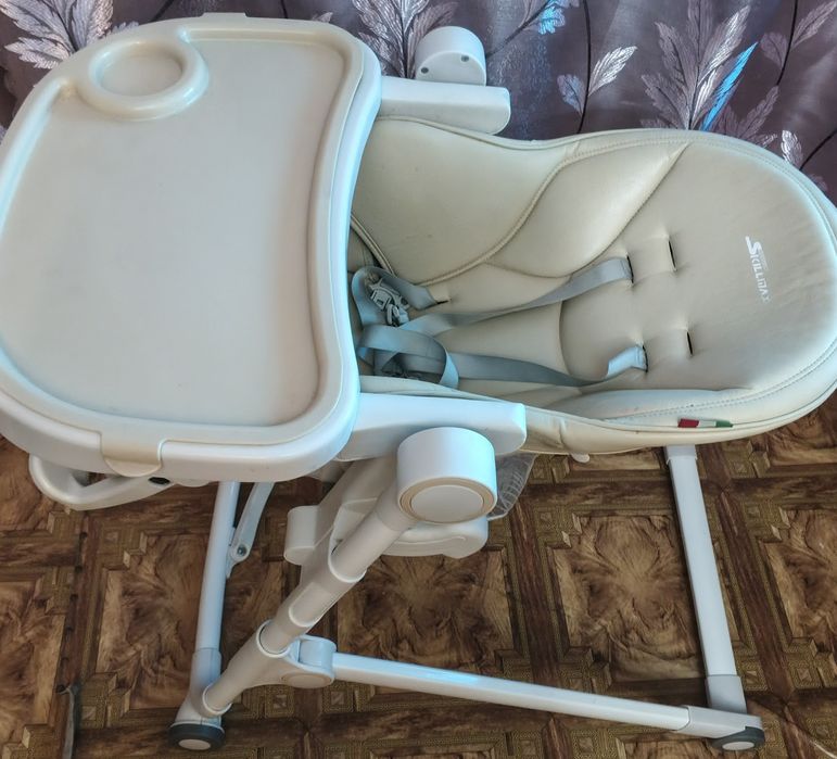 Продам стульчик для кормления