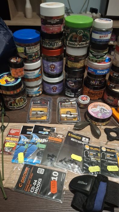 Momeli + accesorii pescuit