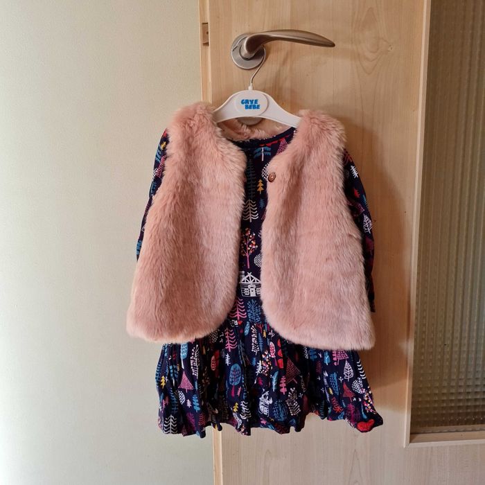 Lot rochita Marks and Spencer + vesta blana Zara 1-2 ani ca noi