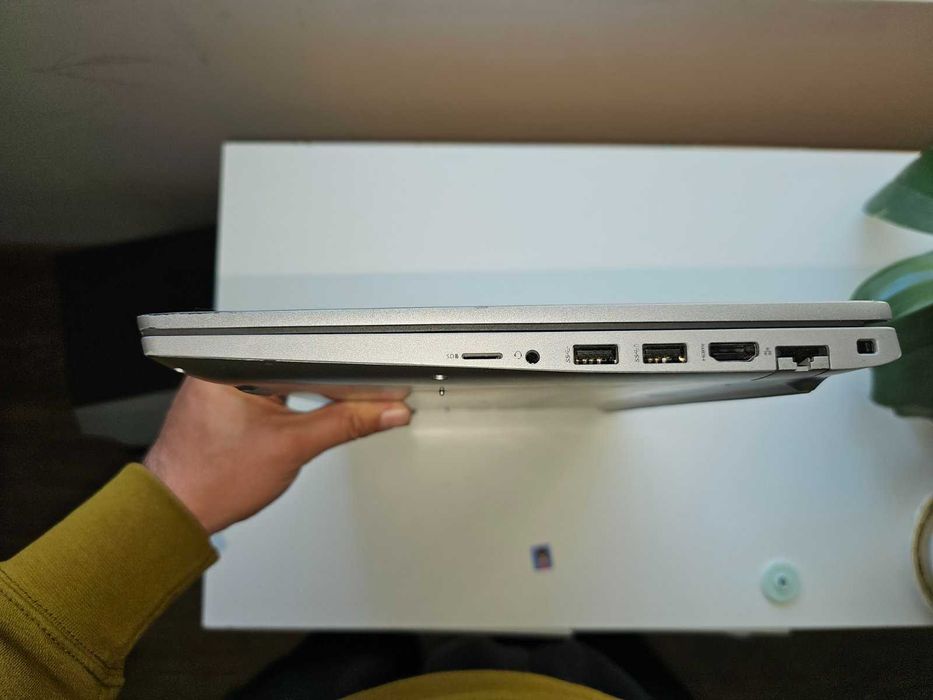 Dell Latitude 5520 / 15.6” FHD IPS / i5-1135G7 / 16GB RAM / 2.5TB SSD