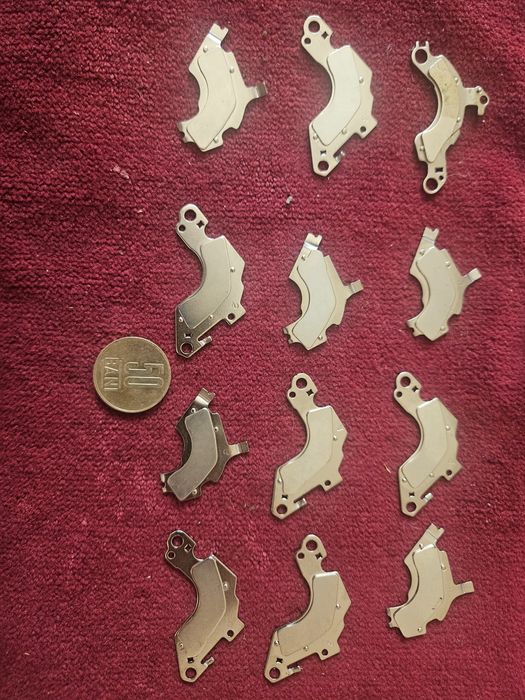 Lot 100 magneti neodim cu suportul de fier  puternici